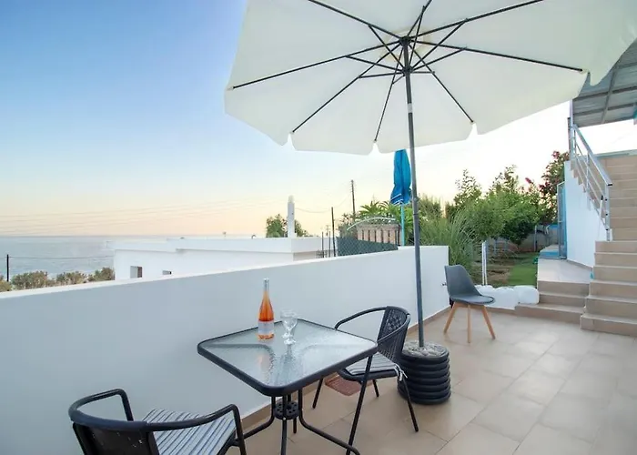 Sunset View Apt In South Crete